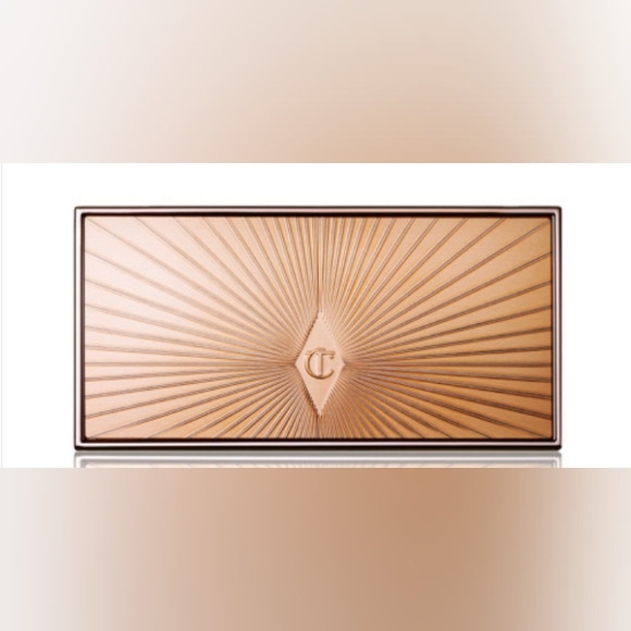 Charlotte Tilbury FILMSTAR BRONZE & GLOW MEDIUM TO DEEP - Picture 3 of 3